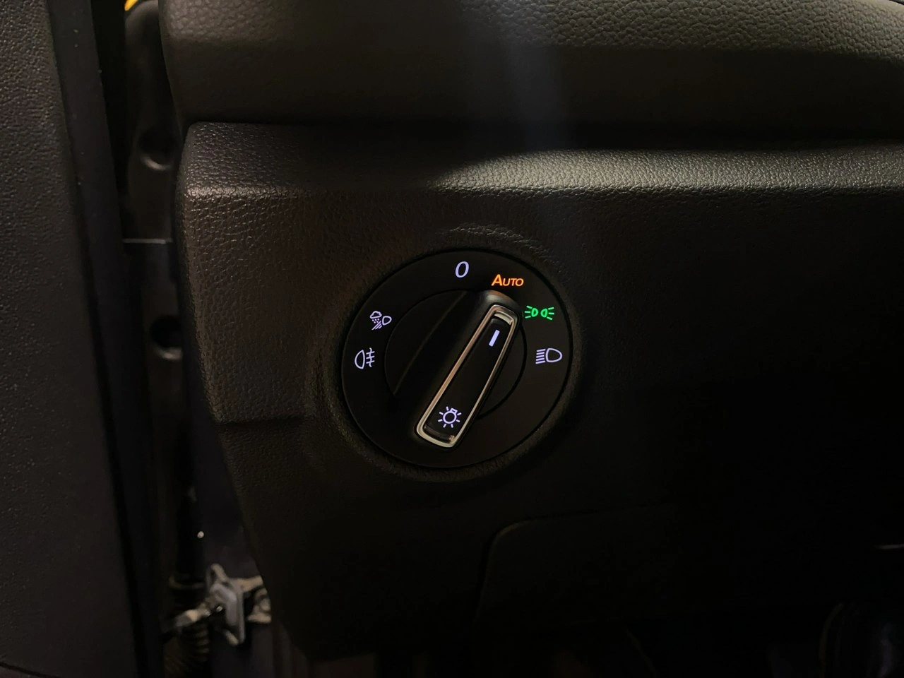 Volkswagen T-Roc - Zdjęcie 38