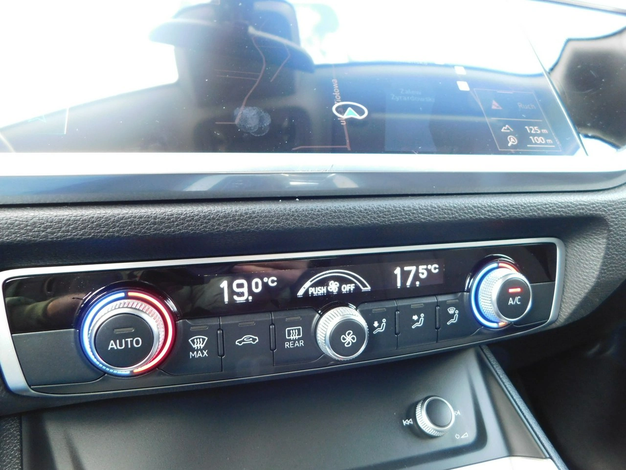 Audi Q3 - Zdjęcie 17