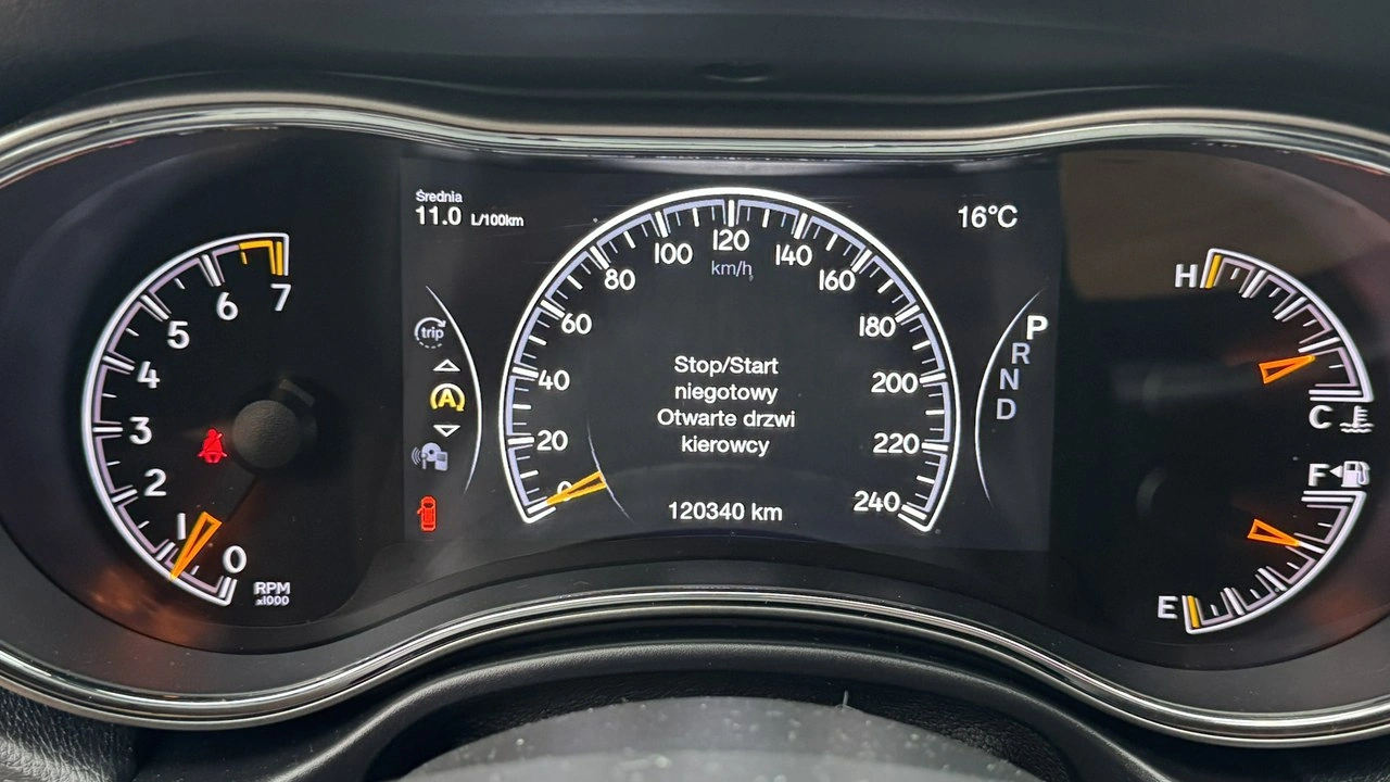 Jeep Grand Cherokee - Zdjęcie 12