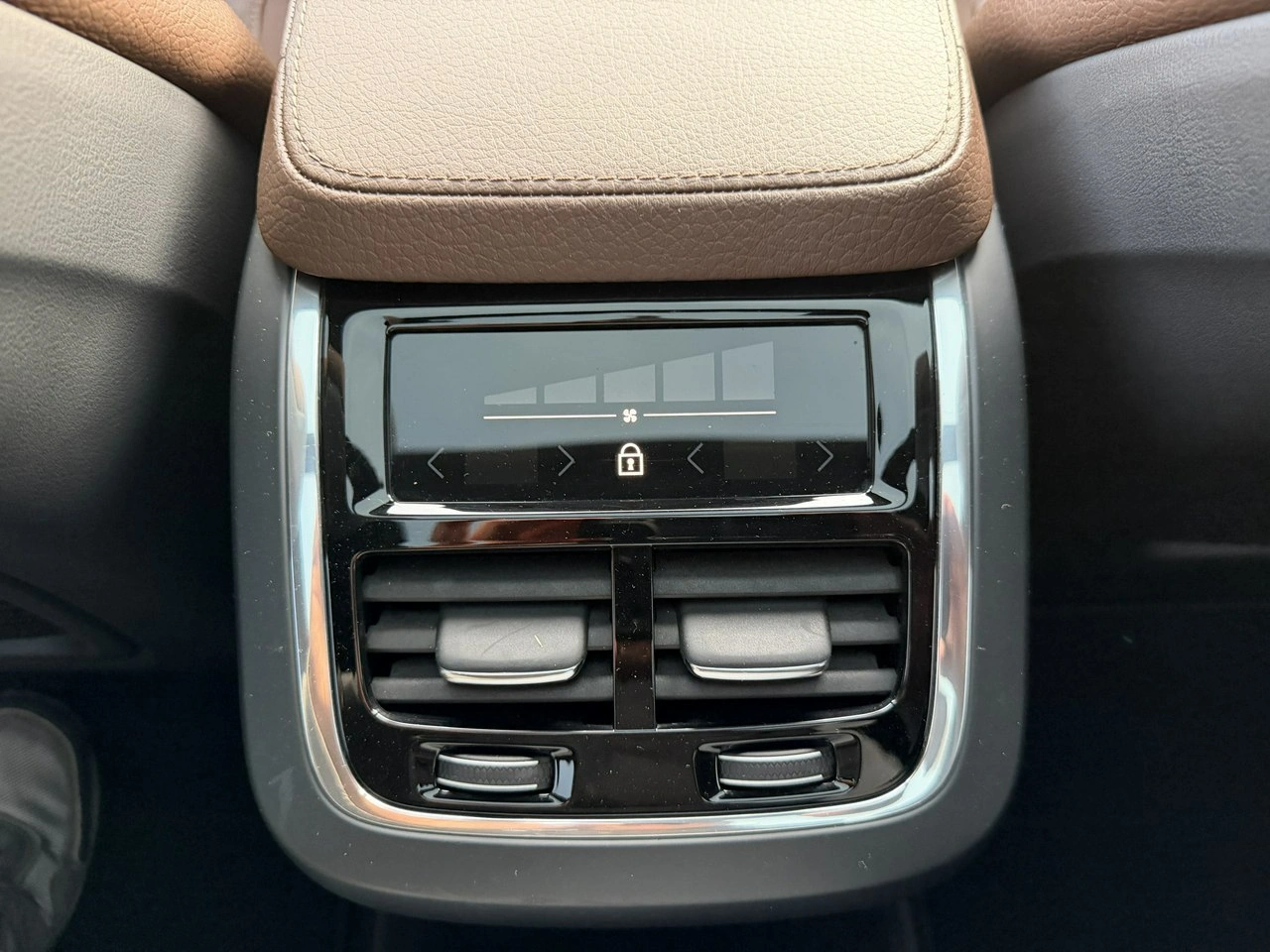 Volvo V90 - Zdjęcie 18