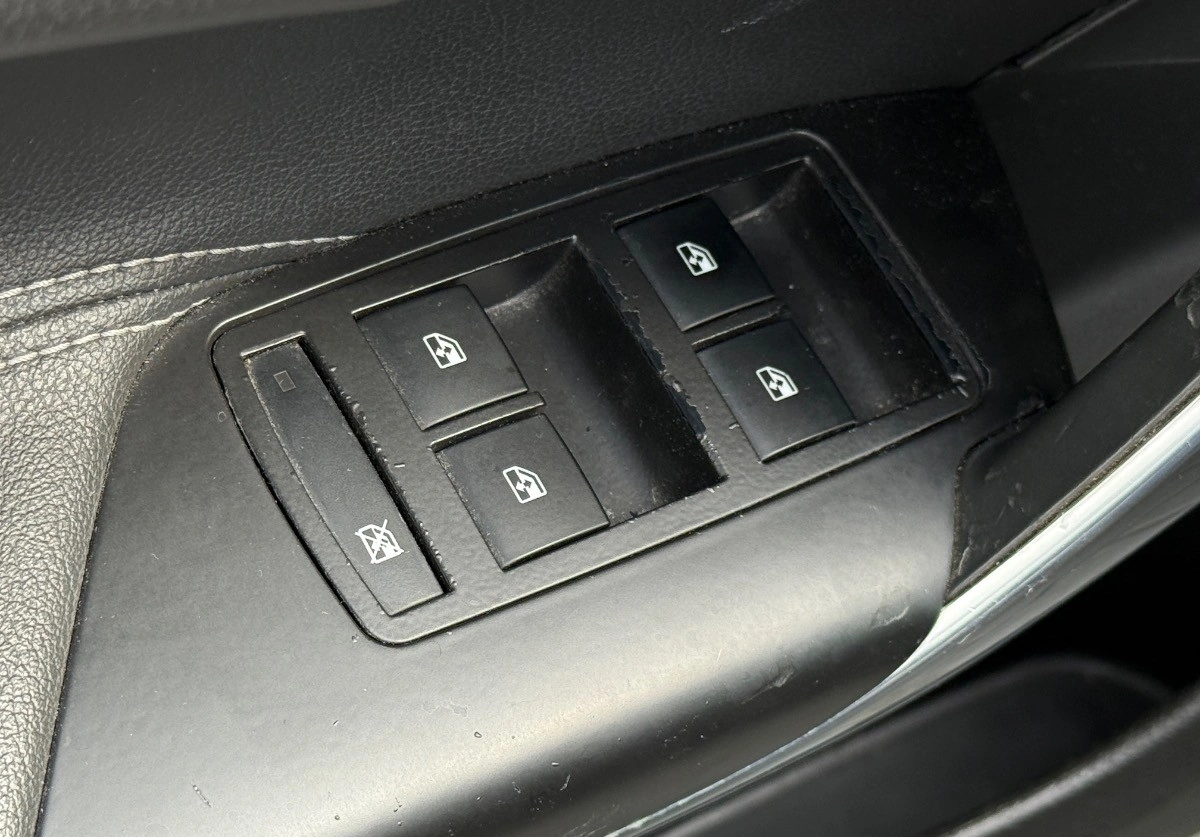 Opel Insignia - Zdjęcie 20