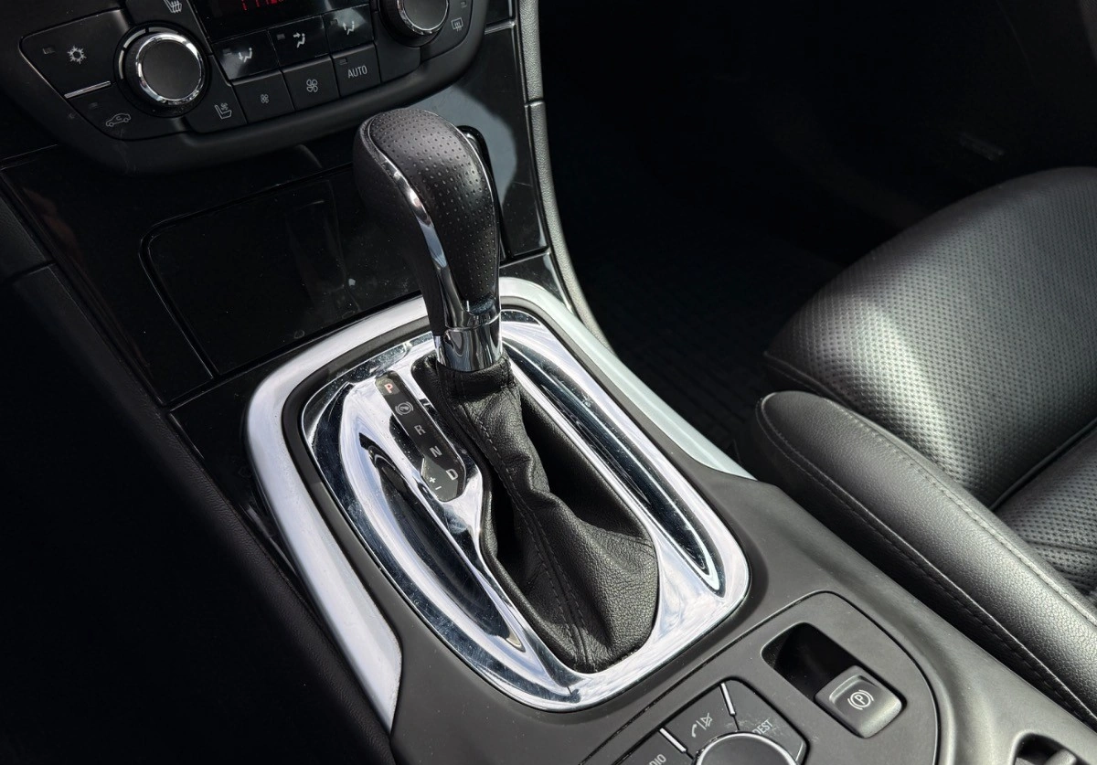 Opel Insignia - Zdjęcie 30