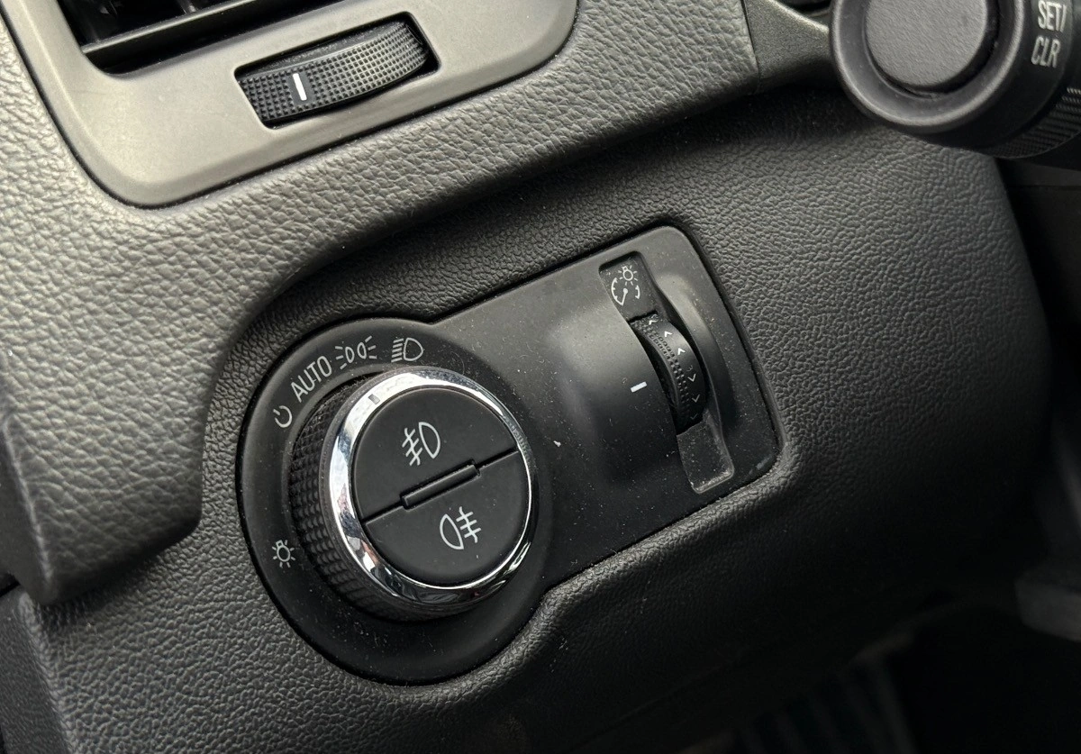 Opel Insignia - Zdjęcie 22