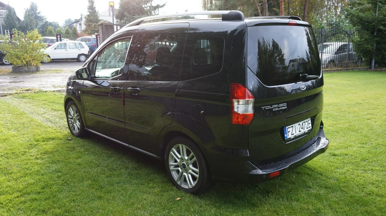Ford Tourneo Courier - Zdjęcie 8