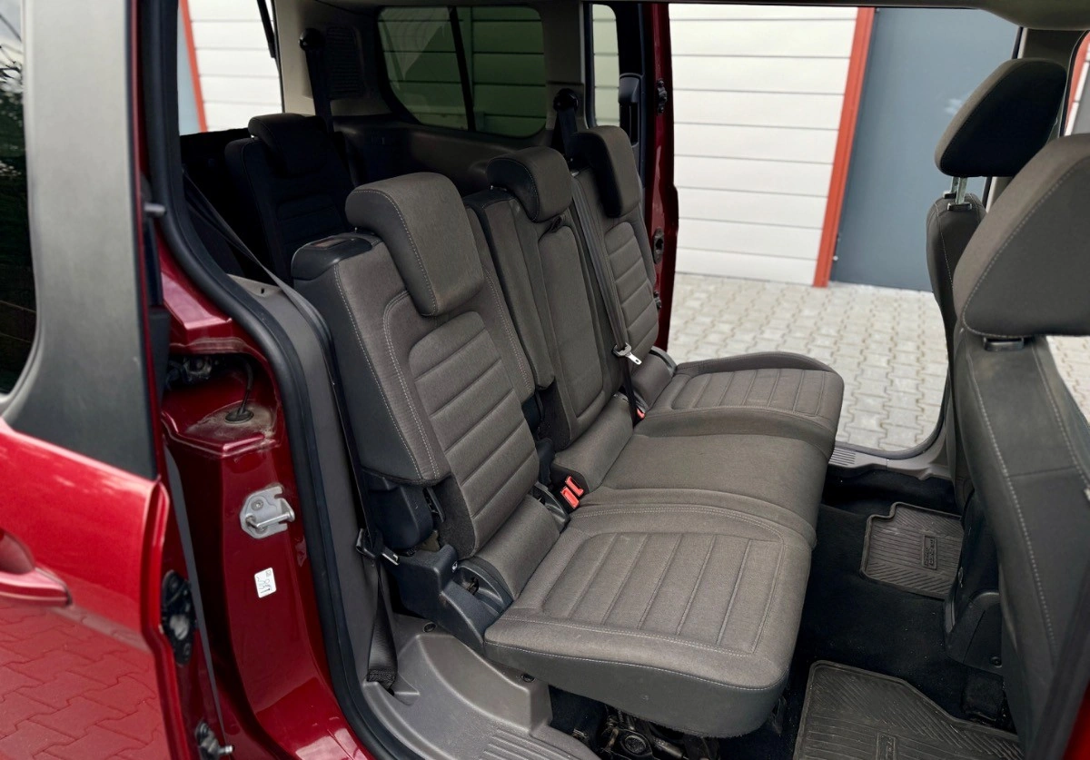 Ford Tourneo Connect Grand - Zdjęcie 11