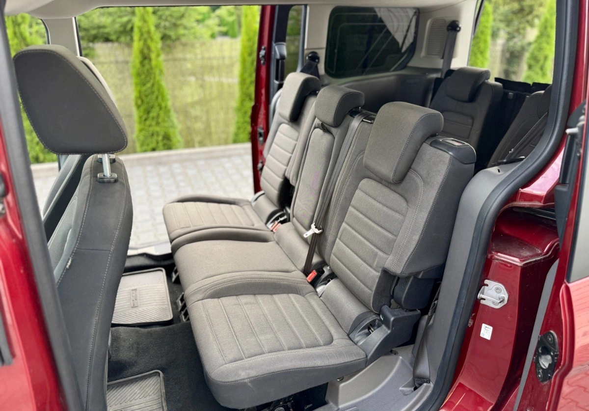 Ford Tourneo Connect Grand - Zdjęcie 9