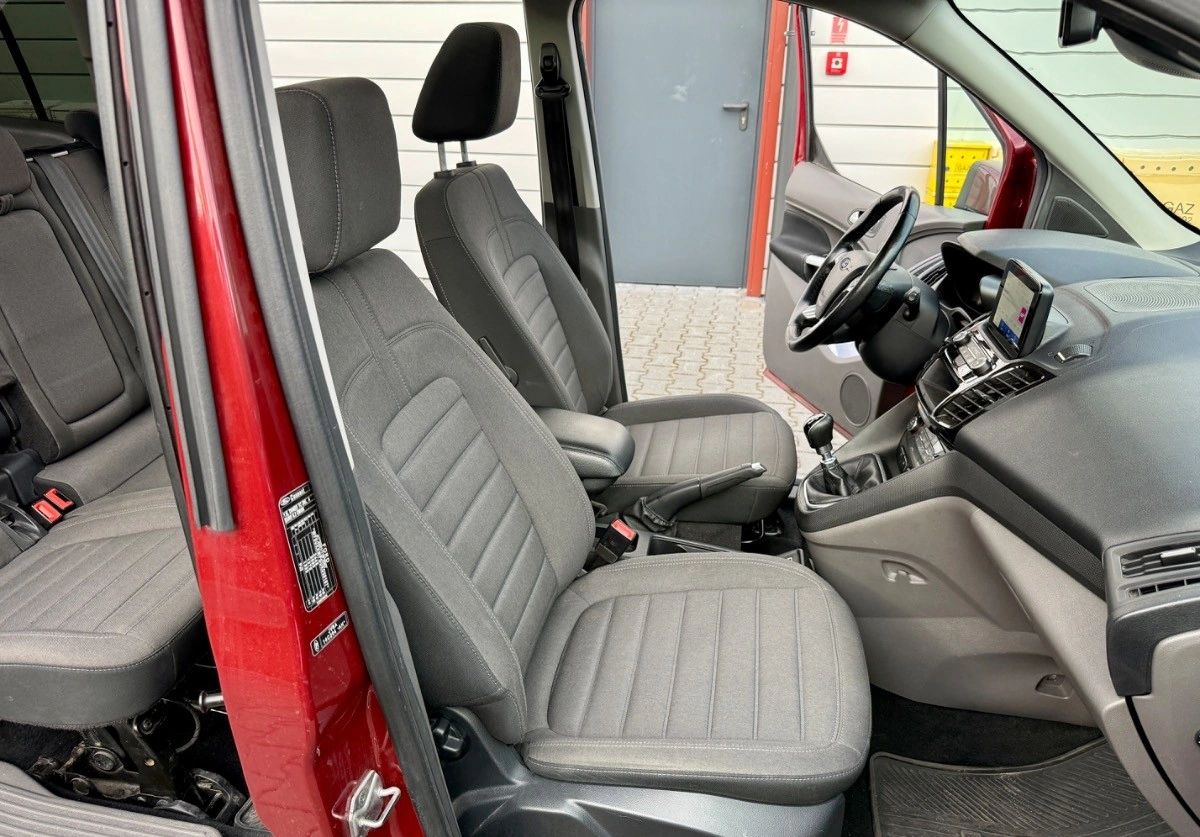 Ford Tourneo Connect Grand - Zdjęcie 12