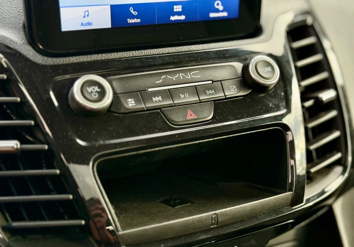 Ford Tourneo Connect Grand - Zdjęcie 22