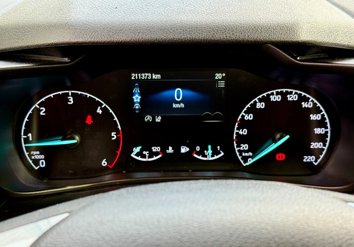 Ford Tourneo Connect Grand - Zdjęcie 17