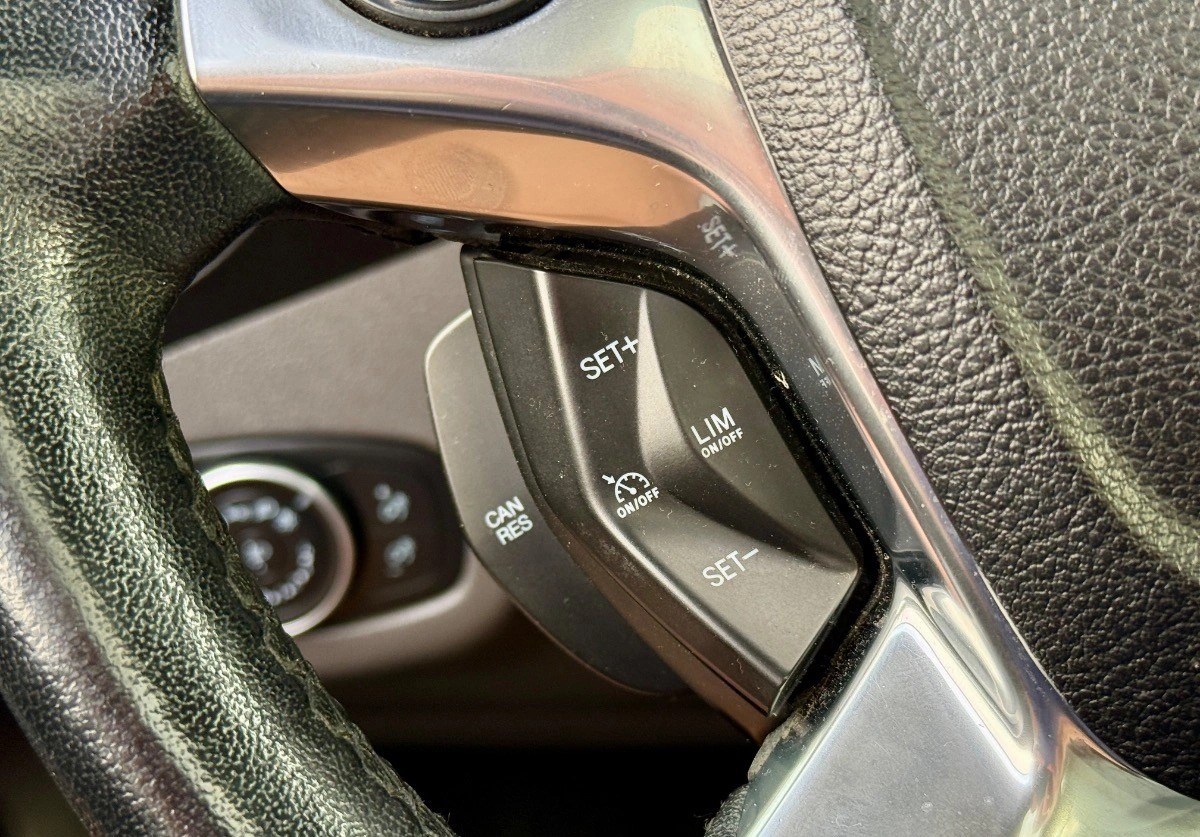 Ford Tourneo Connect Grand - Zdjęcie 18