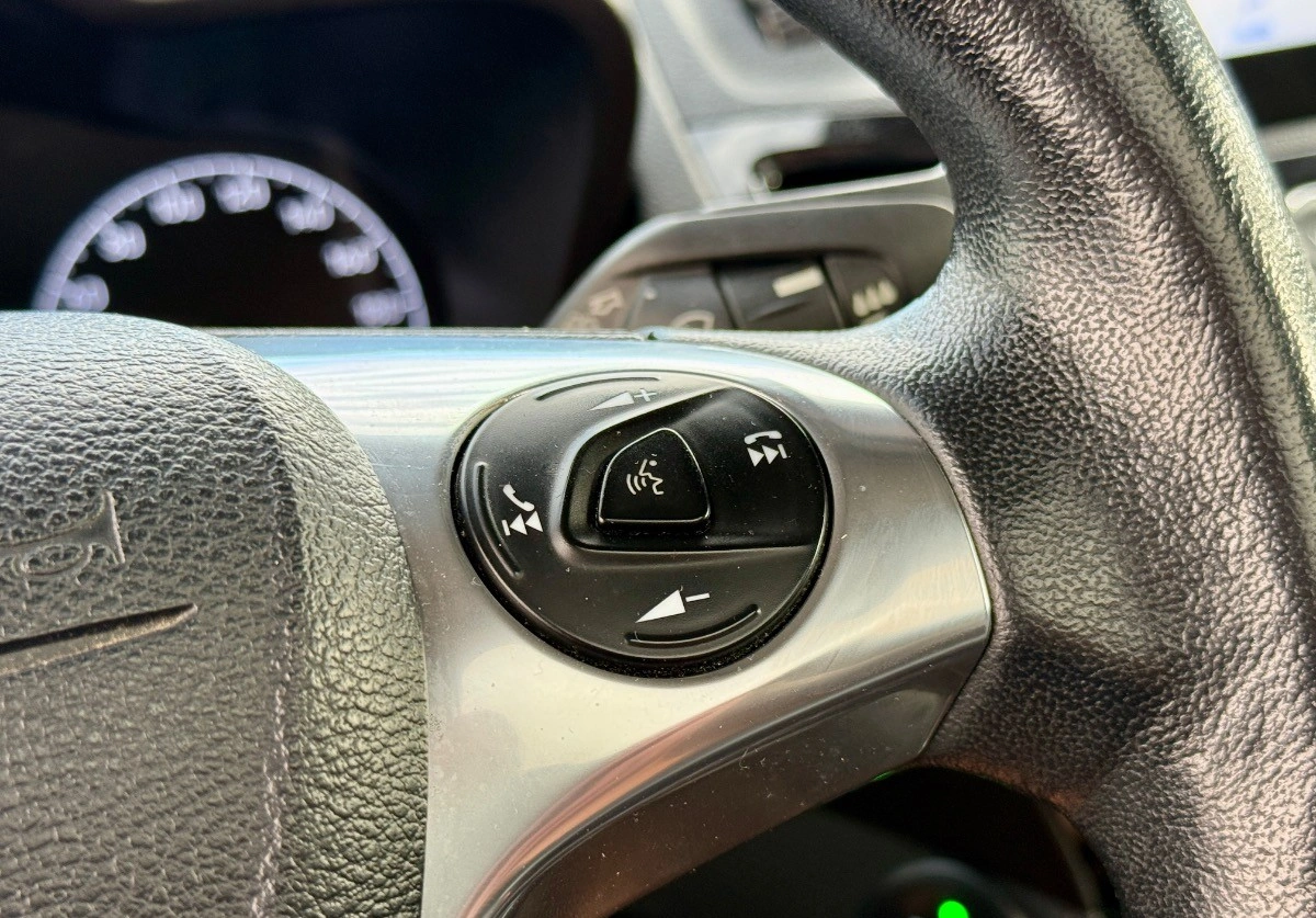 Ford Tourneo Connect Grand - Zdjęcie 19