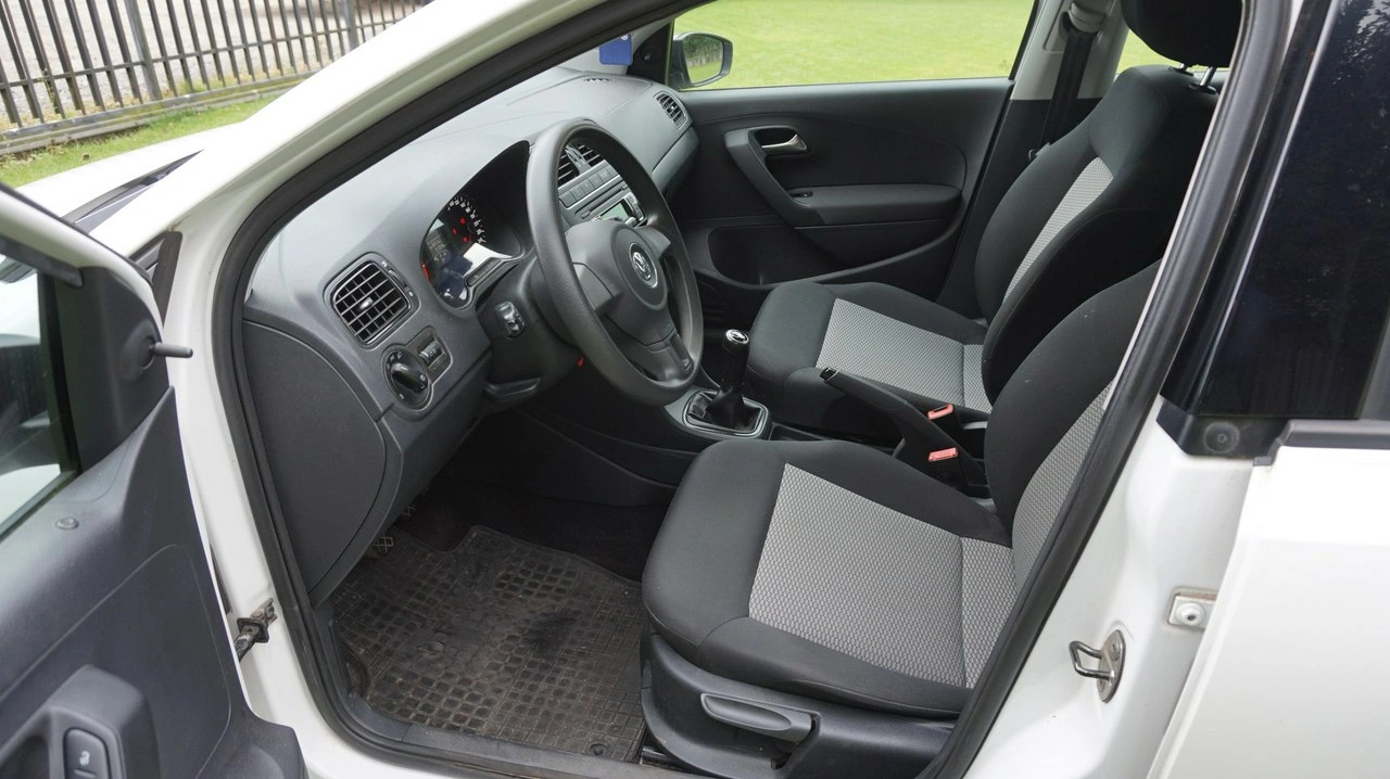 Volkswagen Polo - Zdjęcie 10