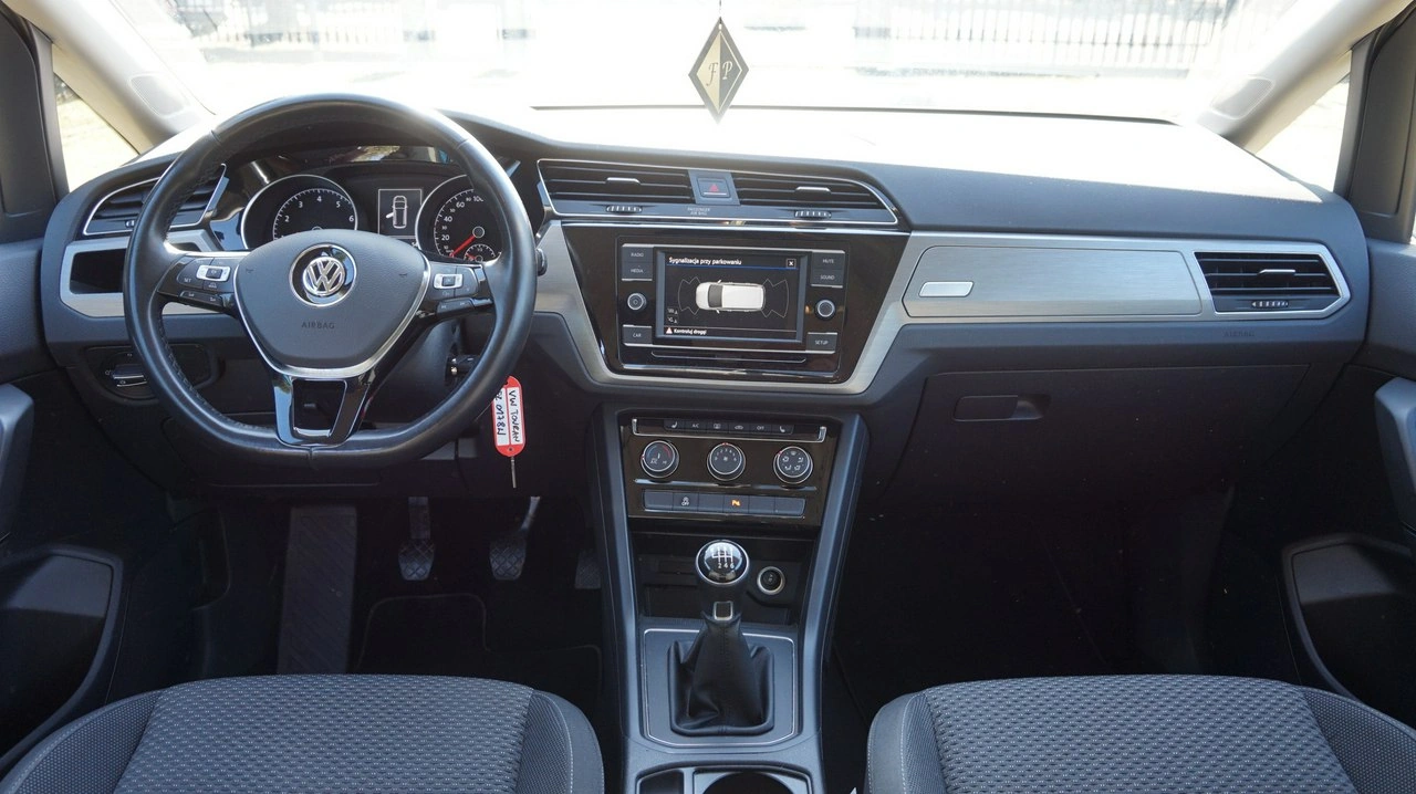 Volkswagen Touran - Zdjęcie 9