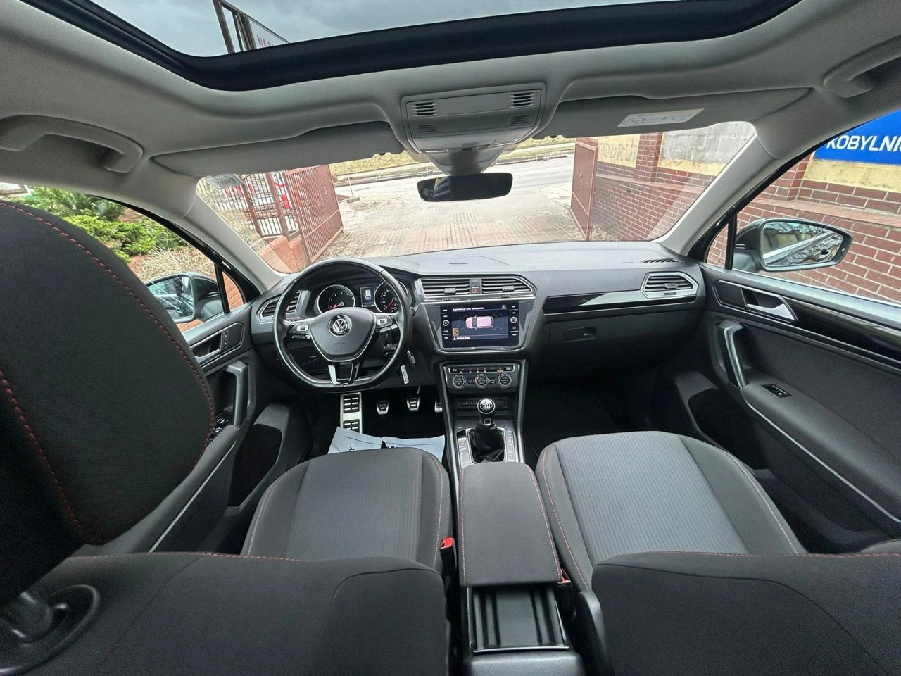 Volkswagen Tiguan - Zdjęcie 10