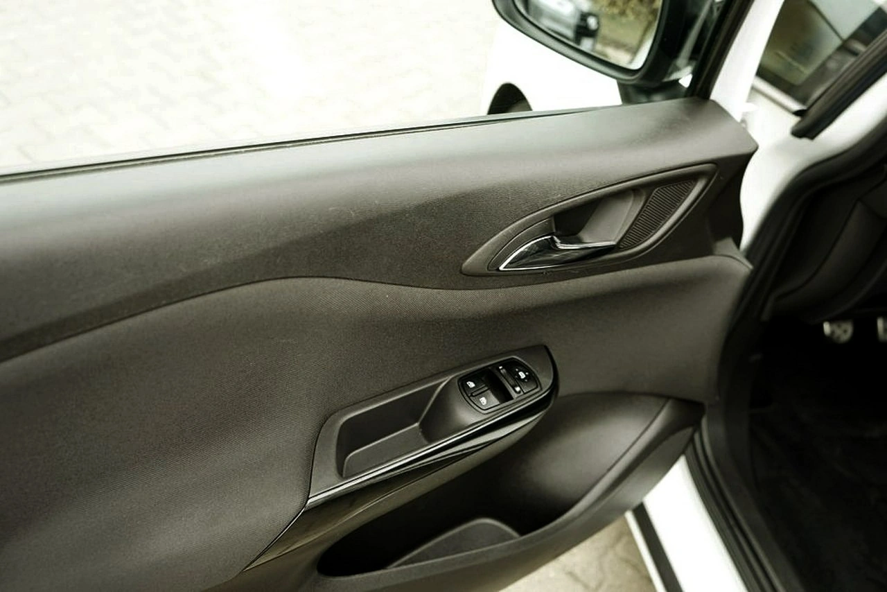 Opel Corsa - Zdjęcie 9