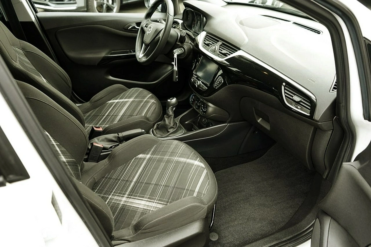 Opel Corsa - Zdjęcie 10