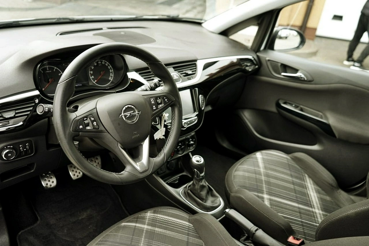 Opel Corsa - Zdjęcie 15