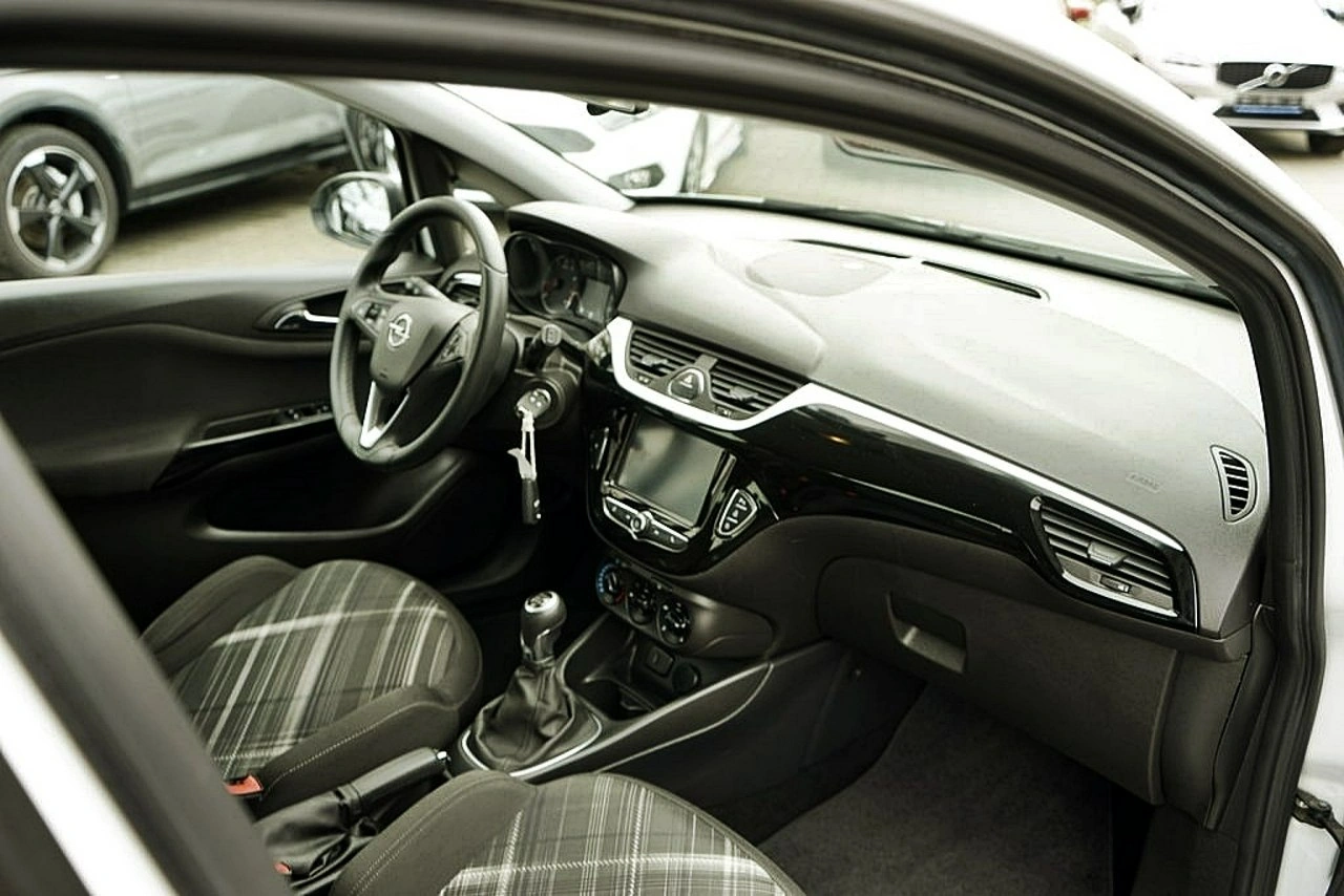 Opel Corsa - Zdjęcie 16