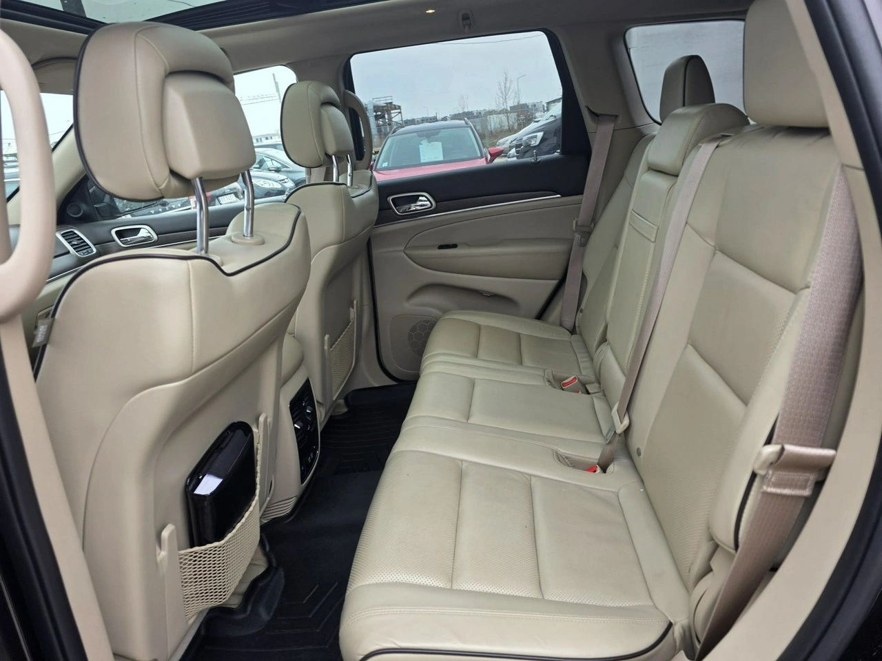 Jeep Grand Cherokee - Zdjęcie 14