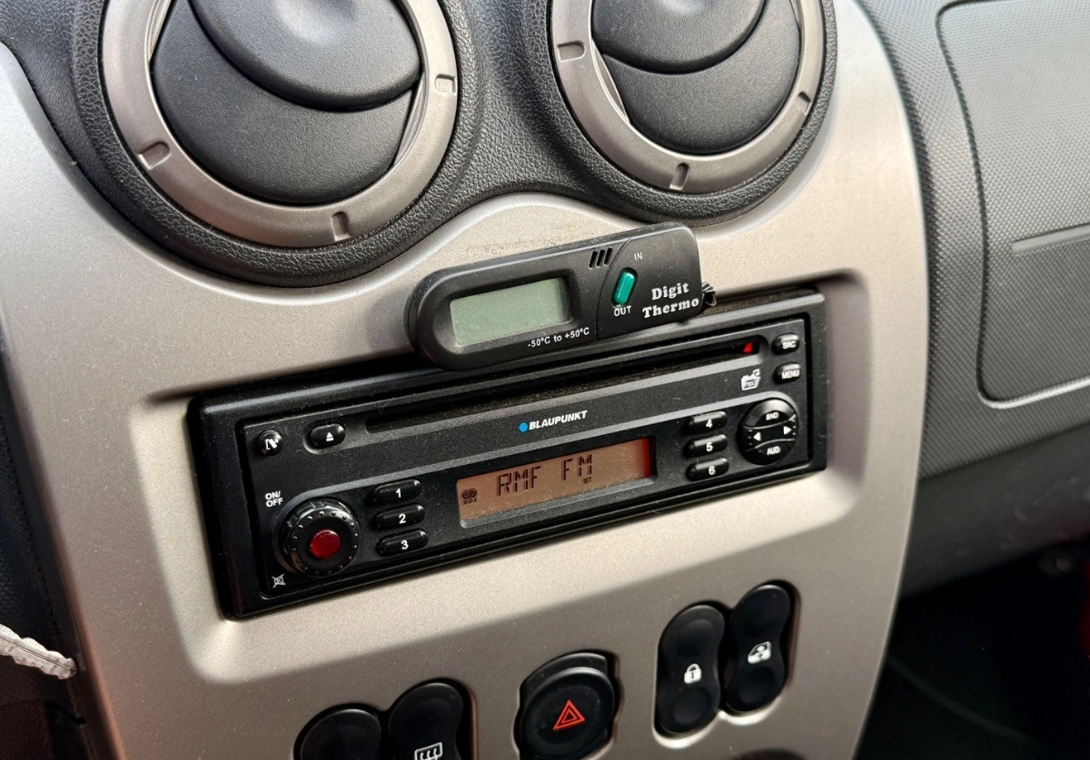 Dacia Sandero - Zdjęcie 15