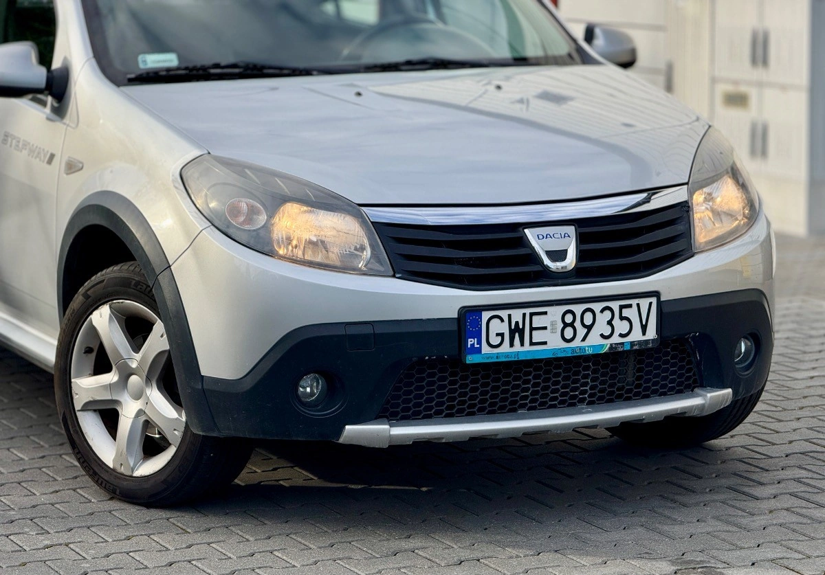 Dacia Sandero - Zdjęcie 22