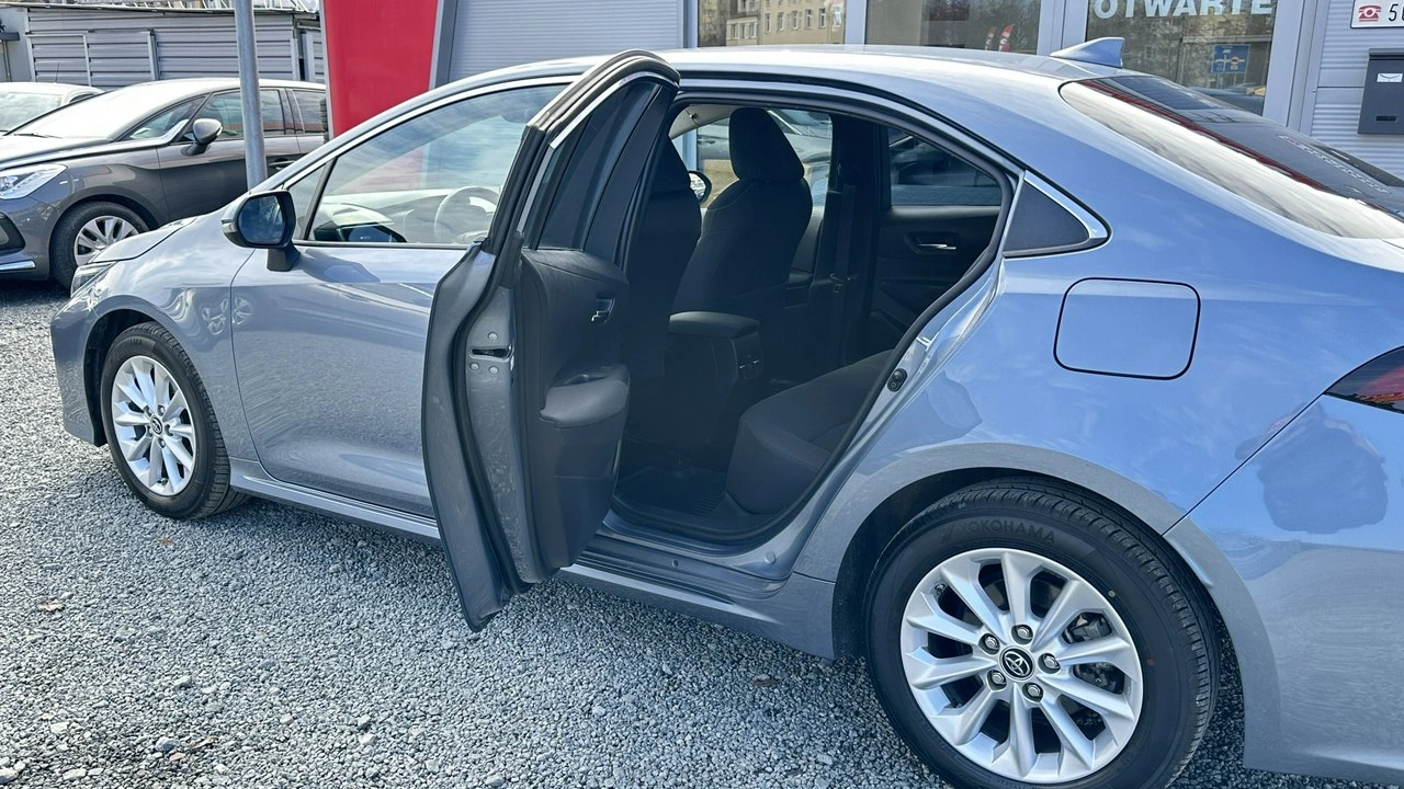 Toyota Corolla - Zdjęcie 29