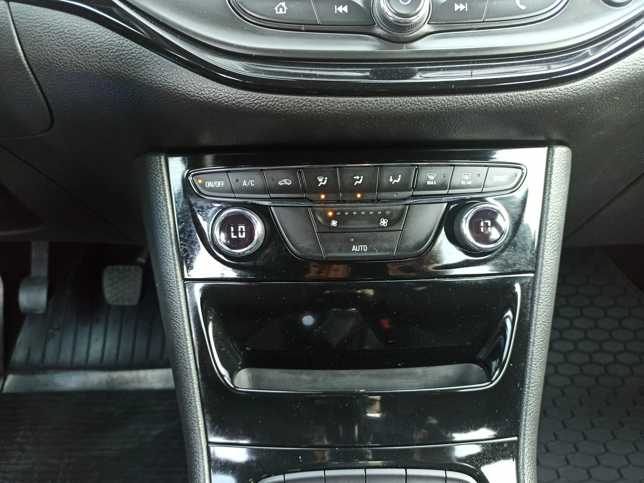 Opel Astra - Zdjęcie 14