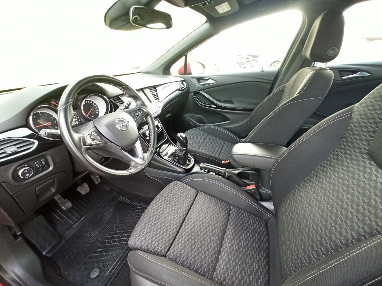 Opel Astra - Zdjęcie 6