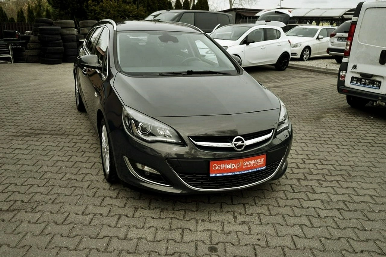 Opel Astra Sports Tourer - Zdjęcie 5