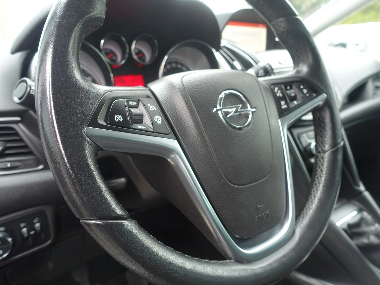 Opel Zafira - Zdjęcie 18