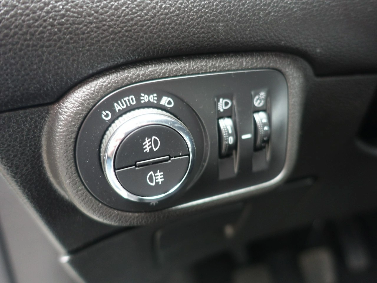 Opel Zafira - Zdjęcie 25