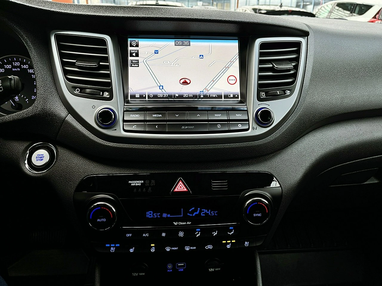 Hyundai Tucson - Zdjęcie 25