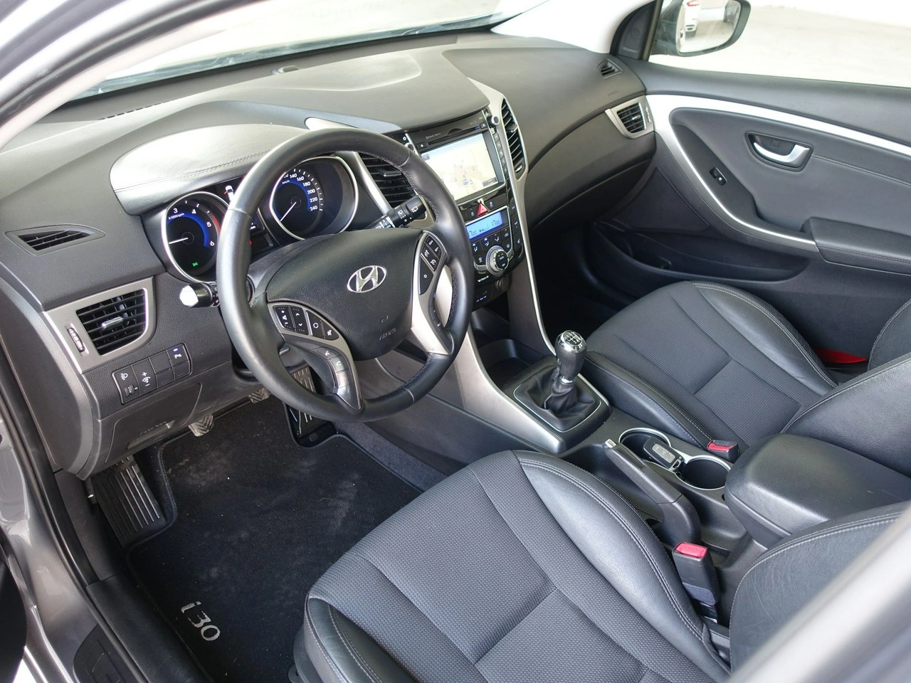 Hyundai i30 - Zdjęcie 11
