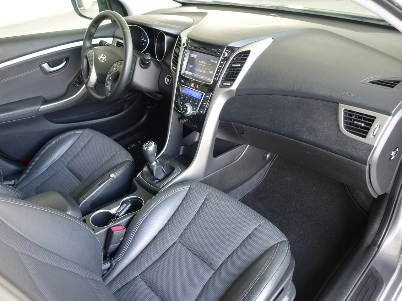 Hyundai i30 - Zdjęcie 17