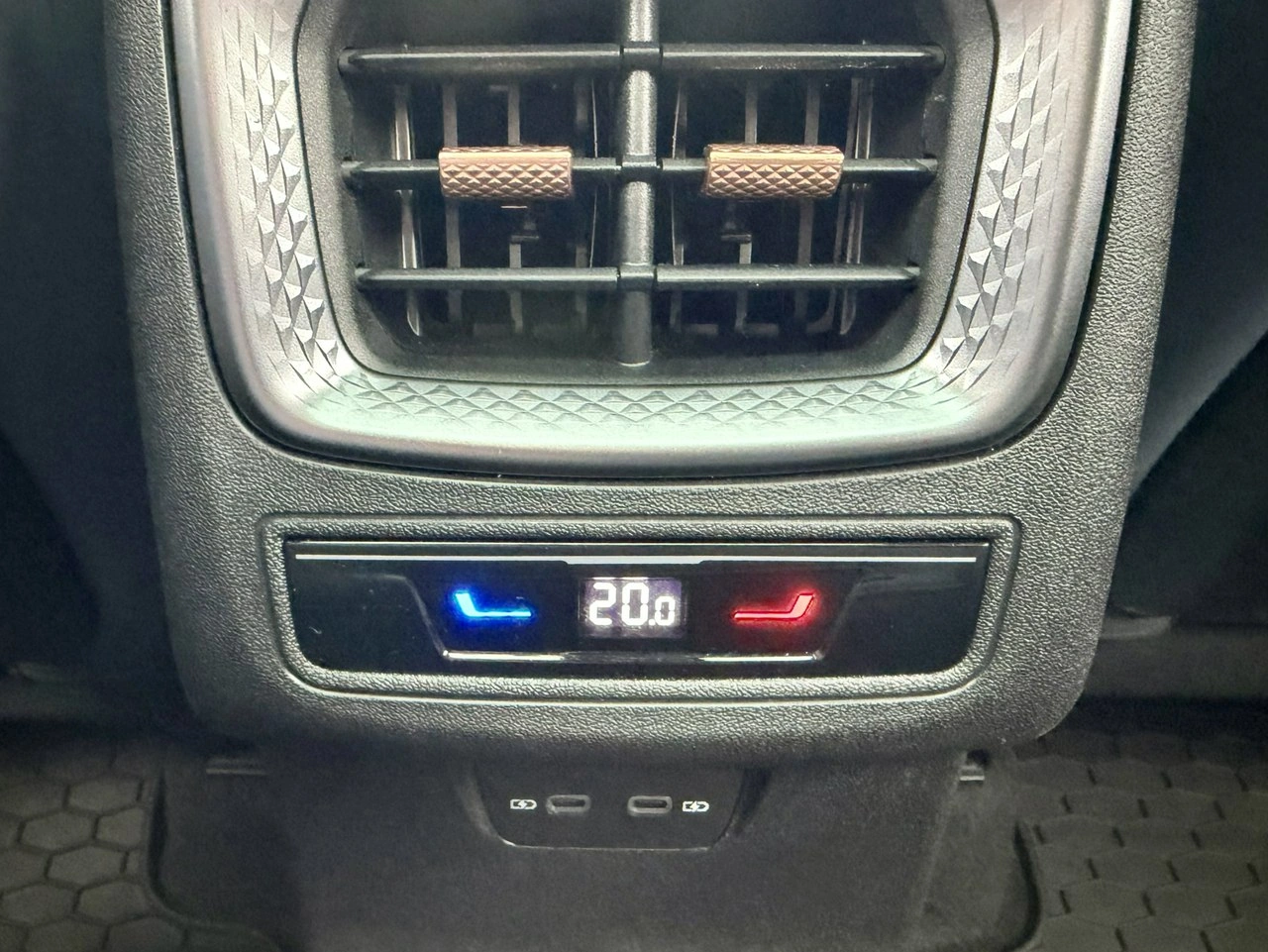 Cupra Terramar - Zdjęcie 19