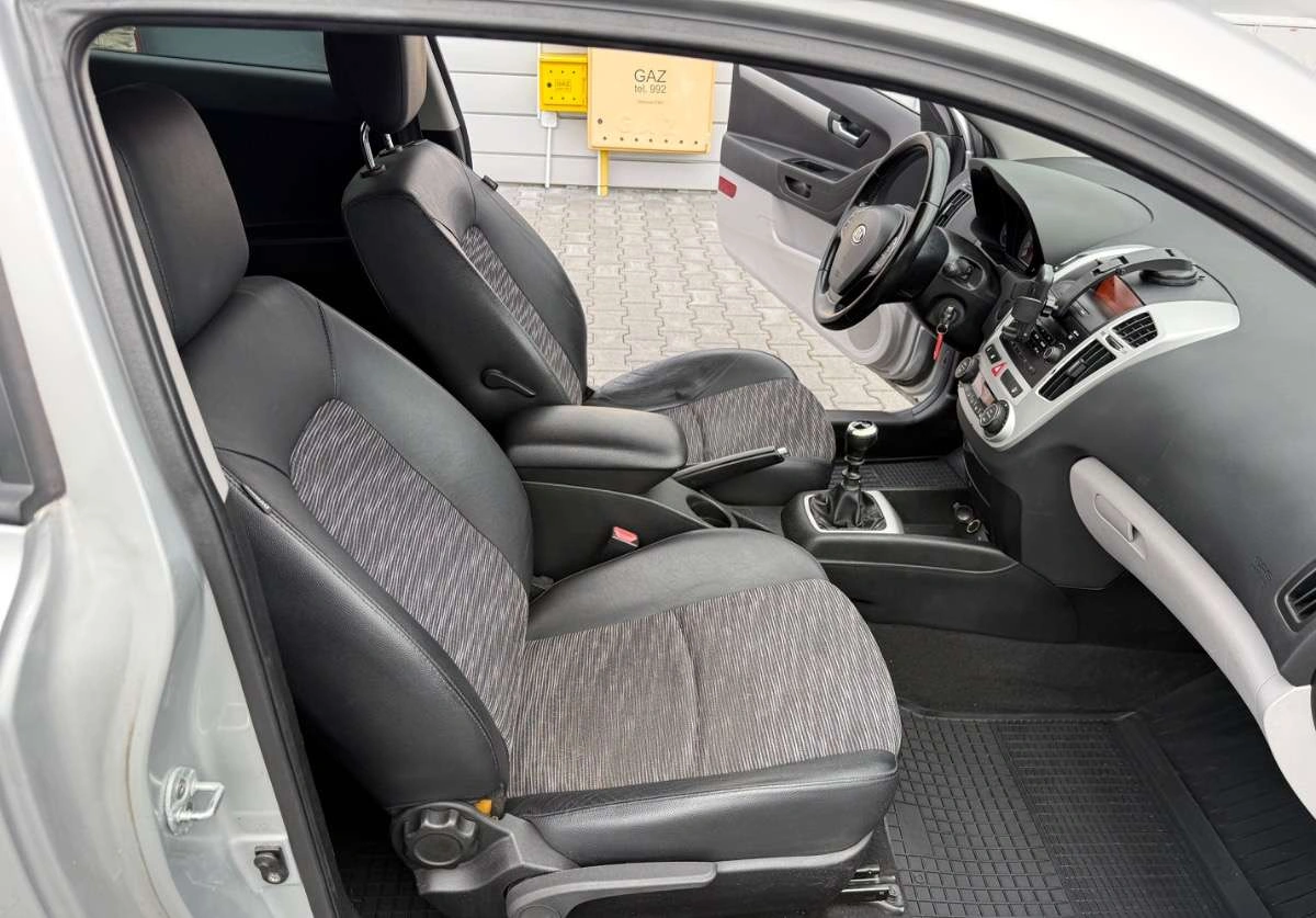 Kia ProCeed - Zdjęcie 19