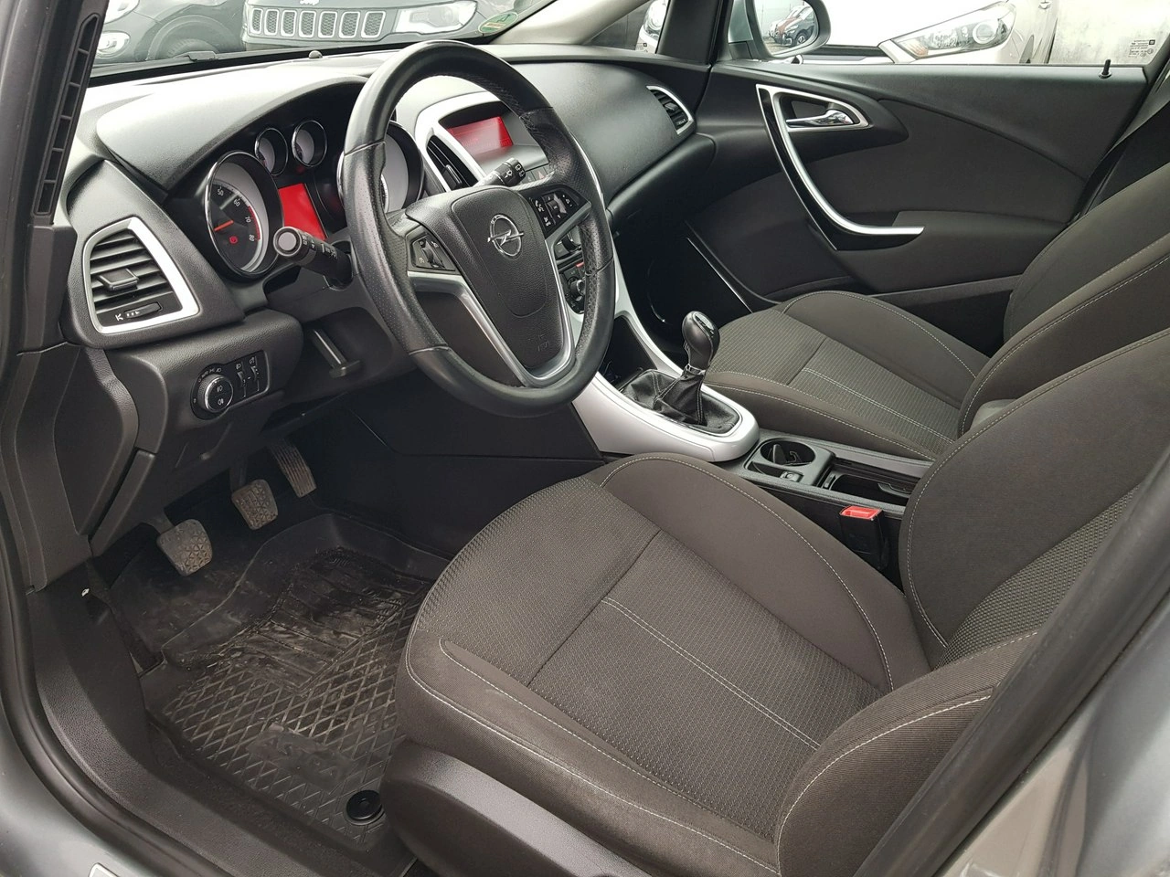 Opel Astra - Zdjęcie 9