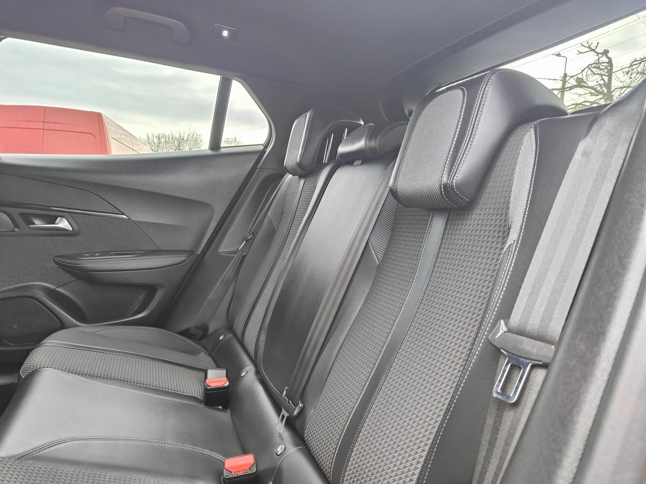 Peugeot 2008 - Zdjęcie 25