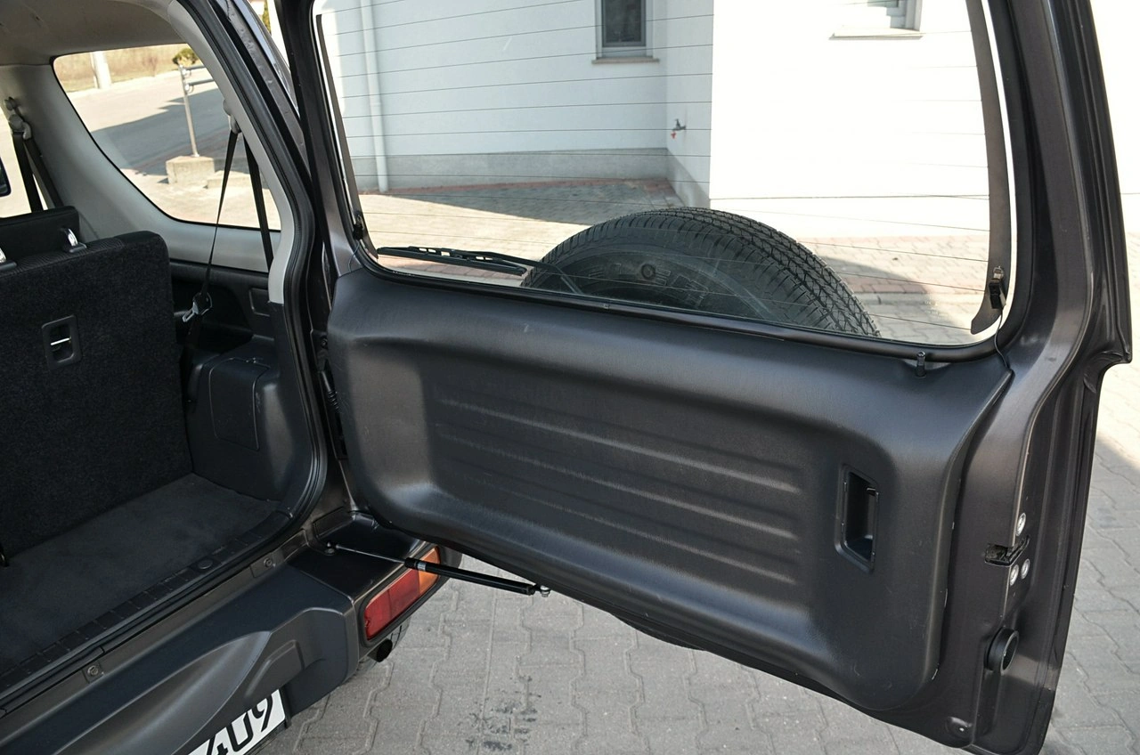 Suzuki Jimny - Zdjęcie 13