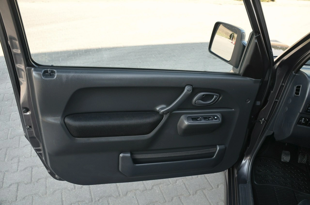 Suzuki Jimny - Zdjęcie 14