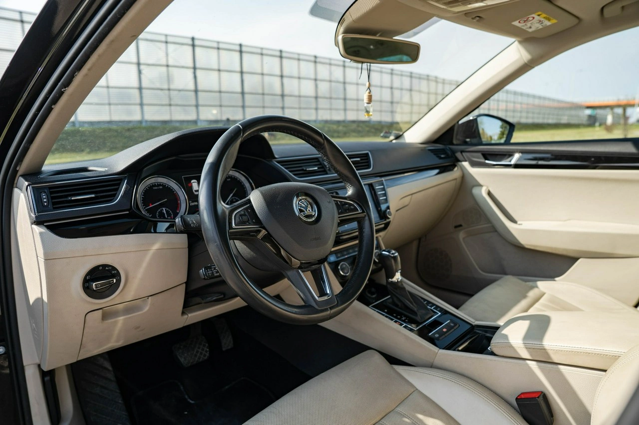 Skoda Superb - Zdjęcie 15