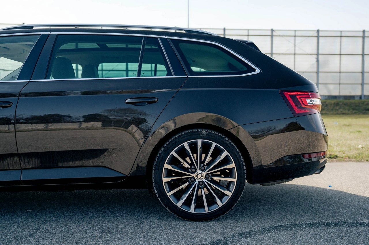 Skoda Superb - Zdjęcie 8