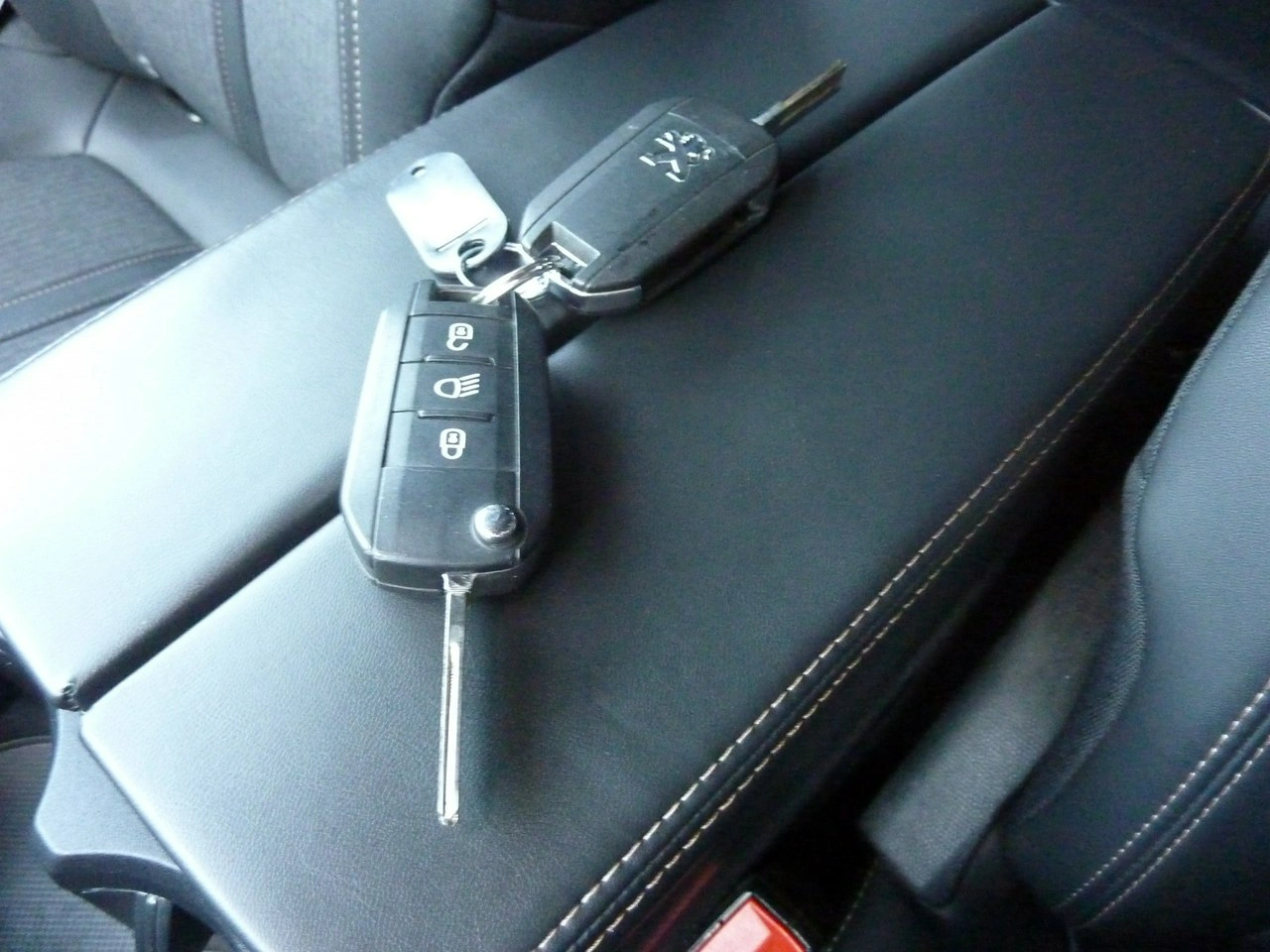 Peugeot 3008 - Zdjęcie 16