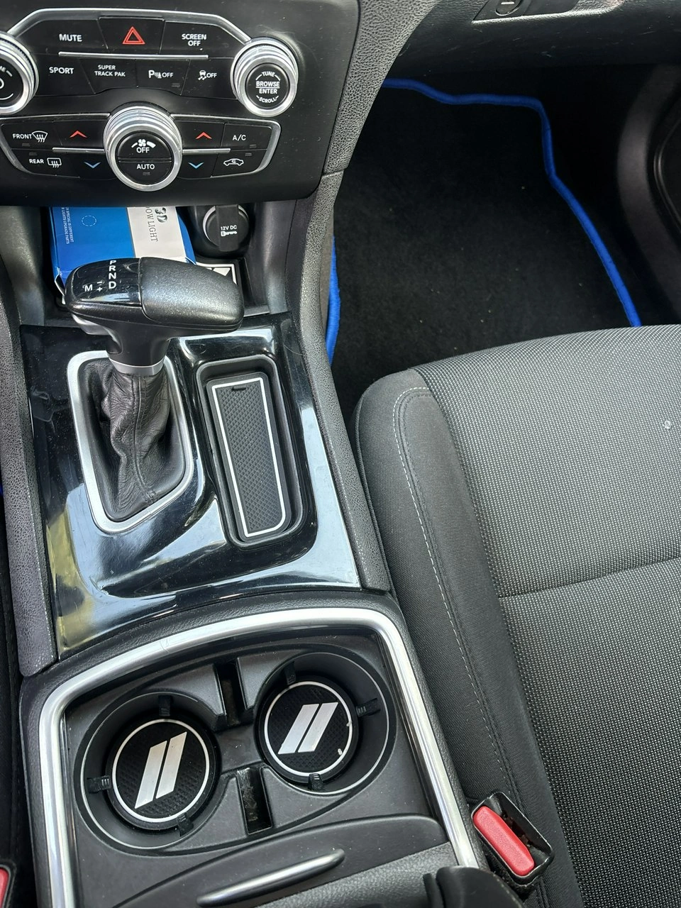 Dodge Charger - Zdjęcie 13