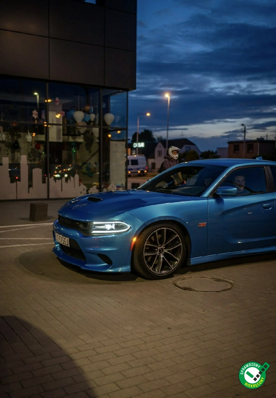 Dodge Charger - Główne zdjęcie