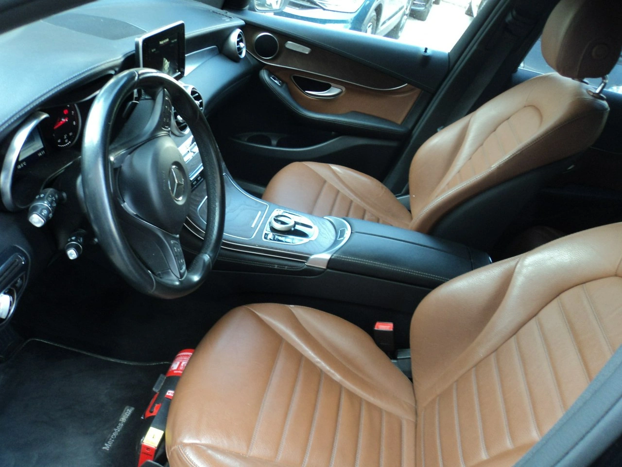 Mercedes GLC 250 - Zdjęcie 8