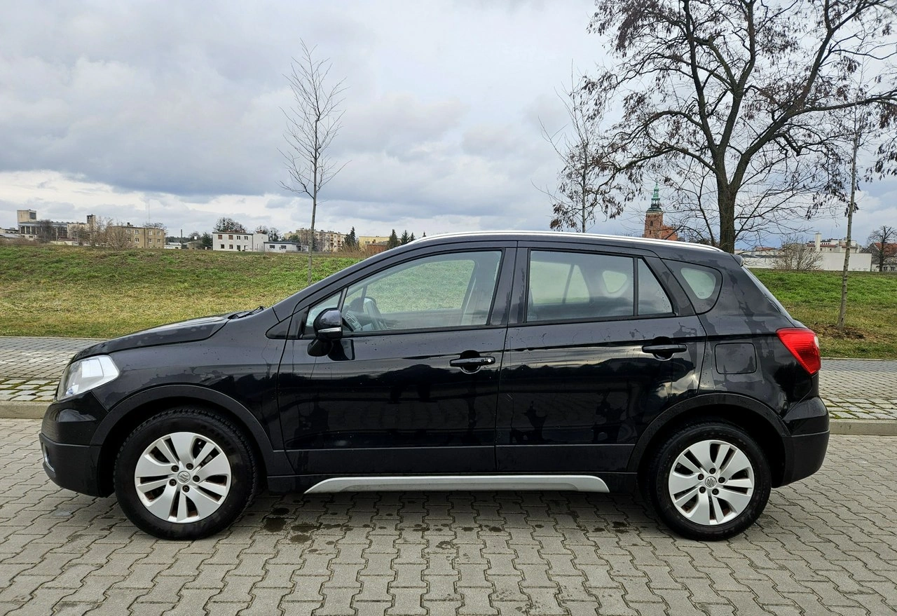 Suzuki SX4 S-Cross - Zdjęcie 10