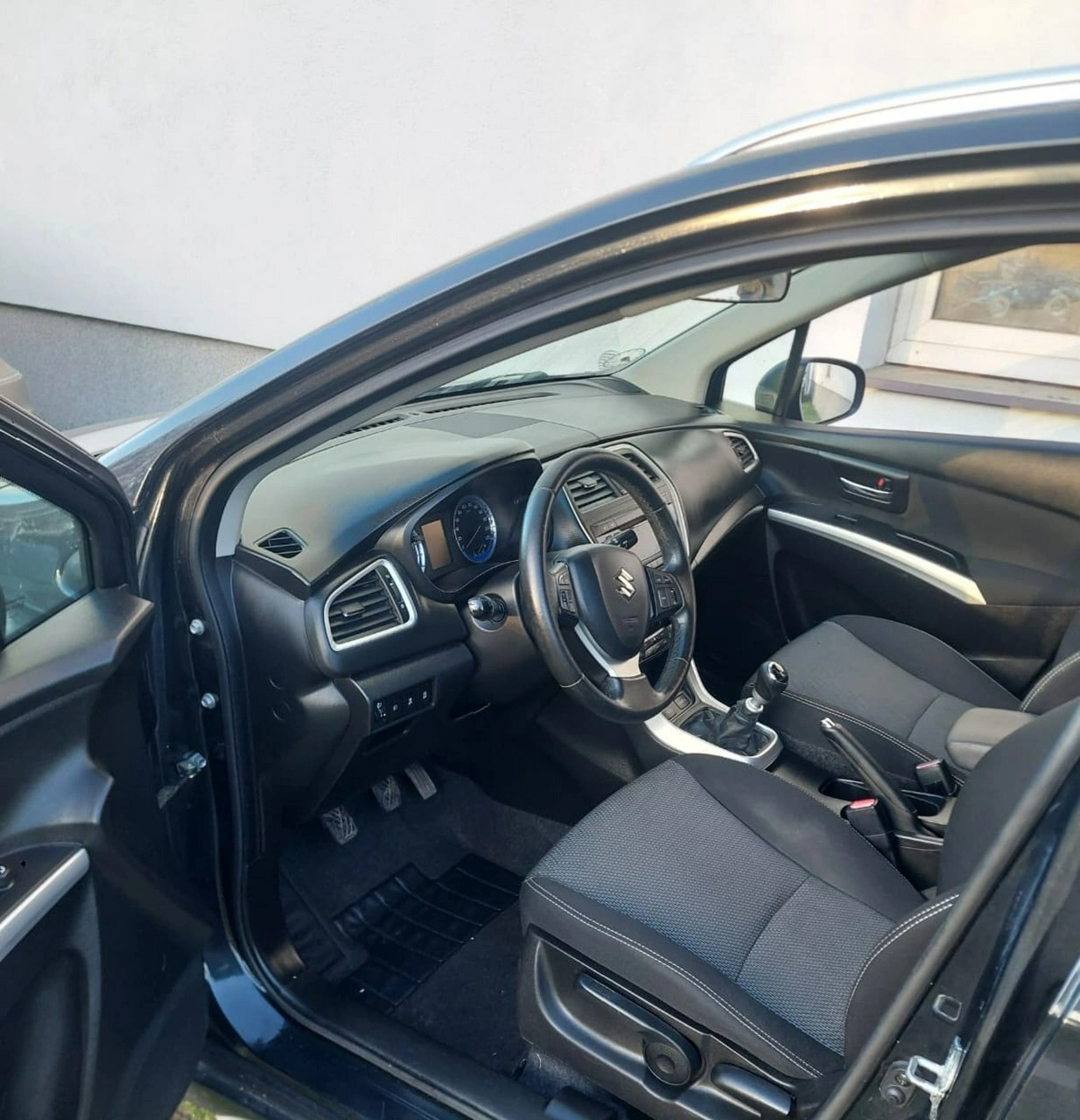Suzuki SX4 S-Cross - Zdjęcie 12