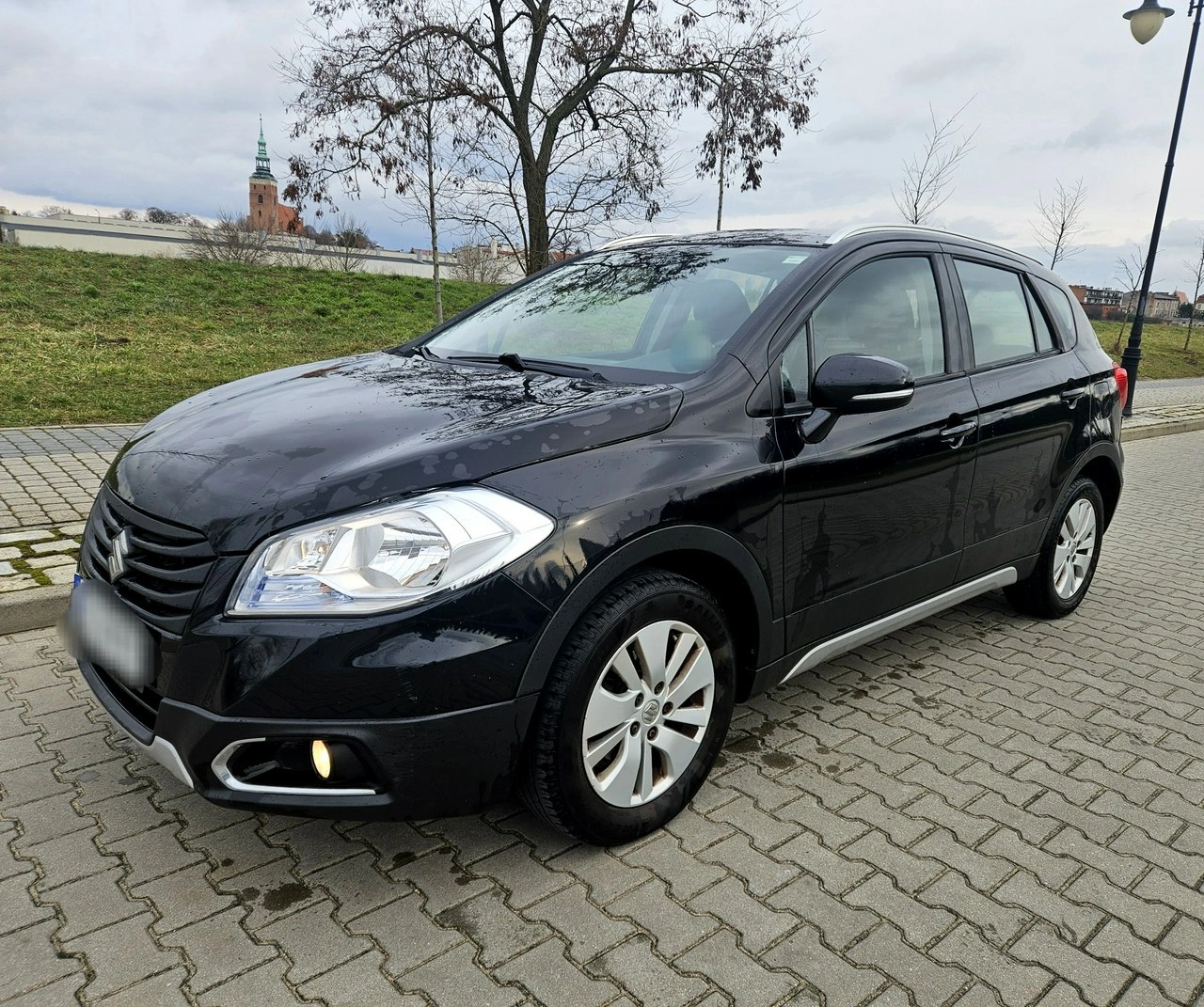 Suzuki SX4 S-Cross - Główne zdjęcie