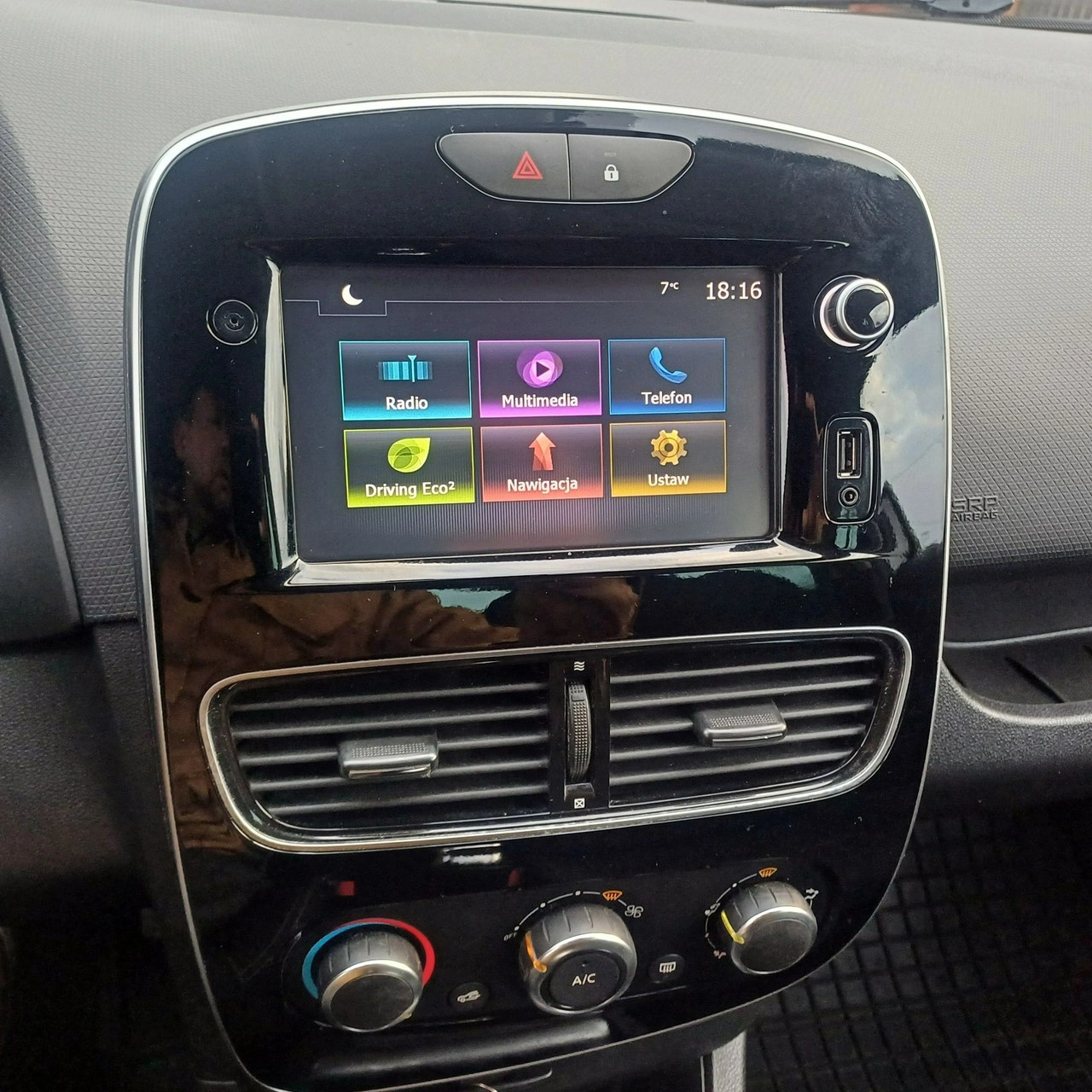 Renault Clio - Zdjęcie 15